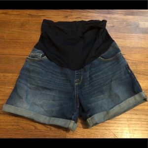 Maternity shorts xs